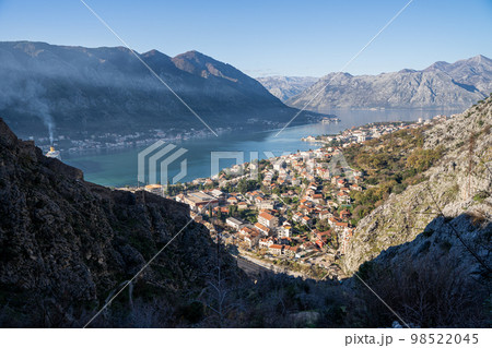 モンテネグロ コトル 風景 Montenegro Bay of Kotor  98522045