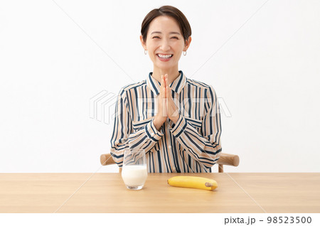 ダイエットイメージ 食事制限 ダイエットイメージ 食事制限 98523500