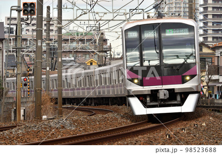 鉄道　私鉄・東京メトロ半蔵門線・東急・東武乗り入れ 東京メトロ08系 98523688