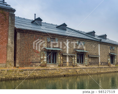 北海道 小樽運河と石造倉庫群 / Otaru Canal, Japan 北海道 小樽運河と石造倉庫群 / Otaru Canal, Japan 98527519