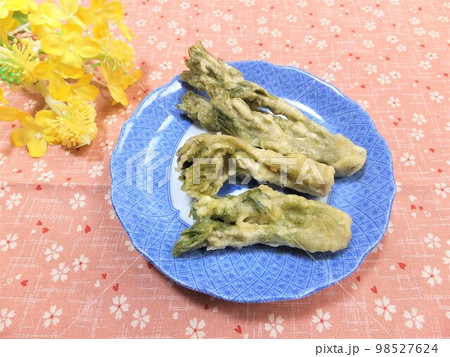 春の味覚♪タラの芽の天ぷら 98527624