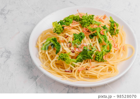 菜の花と干しエビのパスタ 98528070