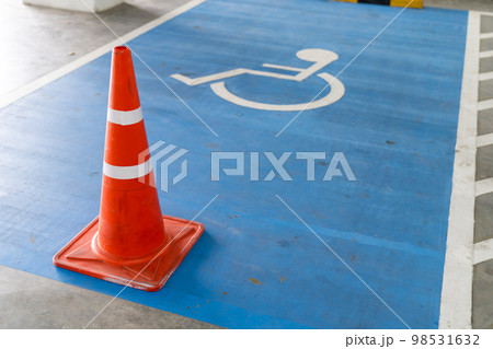 The handicap lot of car parking indoor at department store. The handicap lot of car parking indoor at department store. 98531632