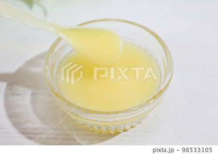 生ローヤルゼリー（健康食品、公正マーク付きの高品質のもの） 98533105