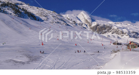 Candanchu Ski Resort, Huesca, Spain Candanchu Ski Resort, Huesca, Spain 98533359