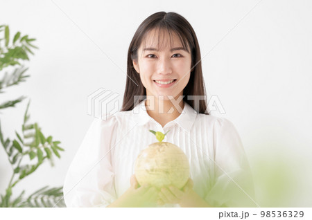 女性 地球儀 エコ 女性 地球儀 エコ 98536329