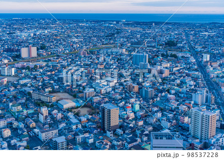 （静岡県）浜松市の街並み 98537228