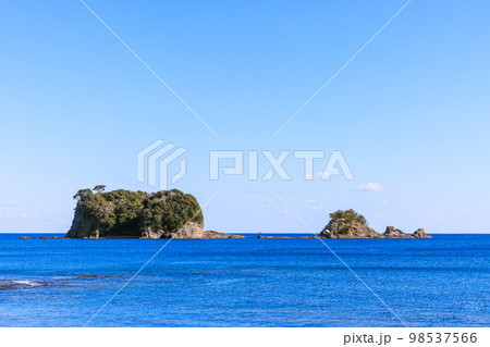 九龍島と鯛島 和歌山県串本町 九龍島と鯛島 和歌山県串本町 98537566