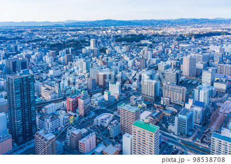 （静岡県）浜松市の街並み　山側 98538708