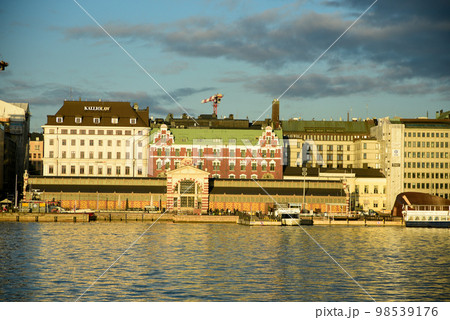 フィンランドの首都ヘルシンキの美しい風景 98539176