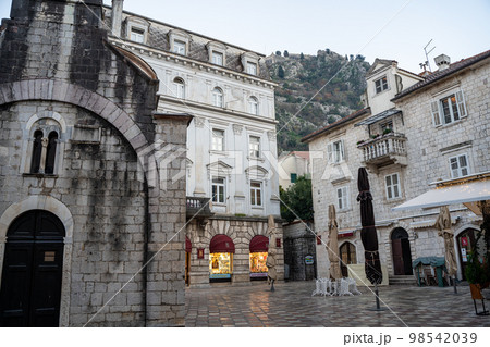 モンテネグロ コトル 旧市街 Montenegro Kotor Old Towna 98542039