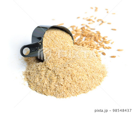 Oats miller's bran with grains isolated on white background 98548437