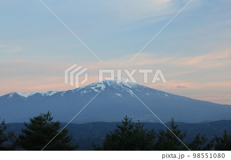 鳥海山とその周辺の秋 鳥海山とその周辺の秋 98551080