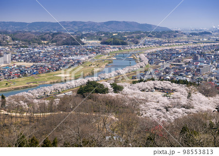 白石川堤一目千本桜とJR東北本線 98553813