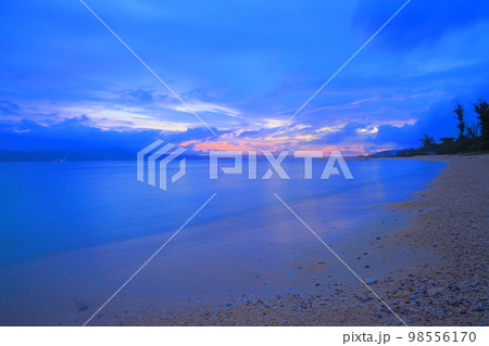 夜の帳が下りる海 夜の帳が下りる海 98556170