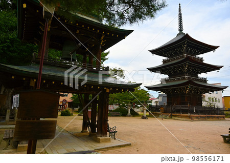 飛騨国分寺 鐘楼堂と三十塔 高山市 飛騨国分寺 鐘楼堂と三十塔 高山市 98556171