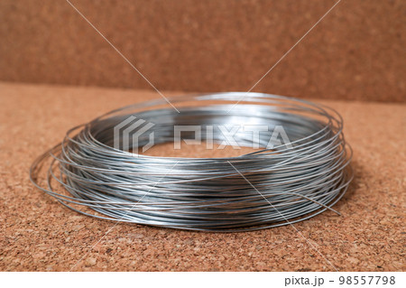 針金, ワイヤー, 金属, 鉄, アルミ, コイル状, 作業, 縛る, 材料, DIY 98557798