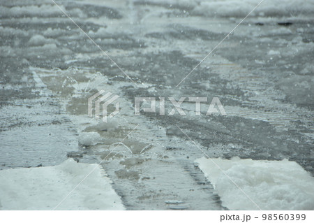 道路の融雪装置(消雪パイプ) 道路の融雪装置(消雪パイプ) 98560399
