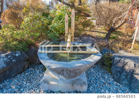湧水の手水【深志神社】 湧水の手水【深志神社】 98560503