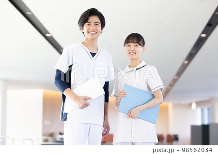 看護師のポートレート　撮影協力「LINK FOREST」 98562034