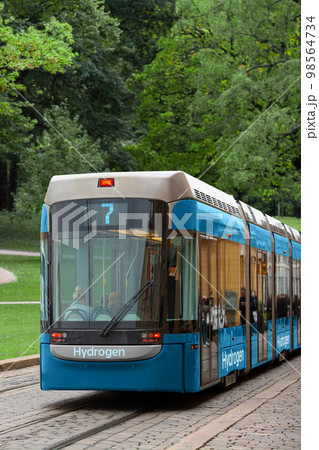 A hydrogen fuel cell tram 98564734