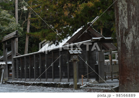 伊勢神宮 外宮 雪景色 伊勢神宮 外宮 雪景色 98566889
