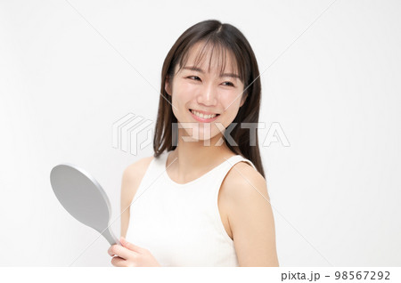 ビューティー　笑顔　女性 98567292