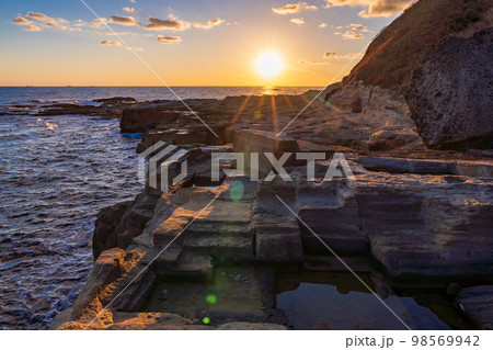 (静岡県)南伊豆入間千畳敷・夕景 (静岡県)南伊豆入間千畳敷・夕景 98569942