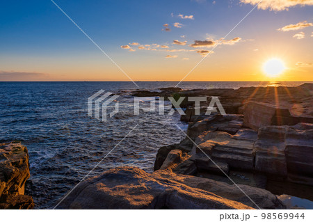 （静岡県）南伊豆入間千畳敷・夕景 98569944