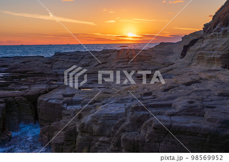 (静岡県)南伊豆入間千畳敷・夕景 (静岡県)南伊豆入間千畳敷・夕景 98569952