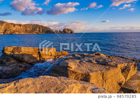 （静岡県）南伊豆入間千畳敷　夕景 98570285