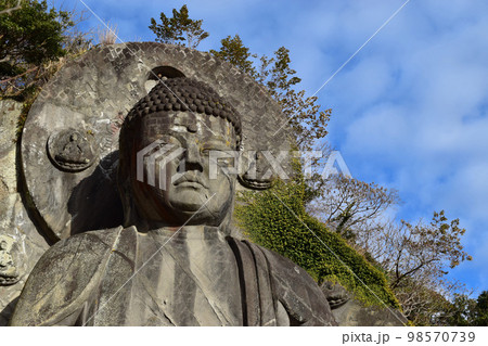 日本一の大仏様のアップと青空の写真素材 [98570739] - PIXTA