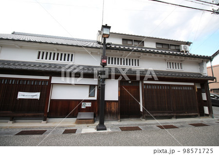 龍野のまちなみ 日本最古の土蔵の小林家 兵庫県たつの市龍野町 龍野のまちなみ 日本最古の土蔵の小林家 兵庫県たつの市龍野町 98571725