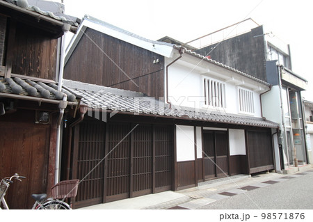 龍野のまちなみ 美しい和レトロな商家 兵庫県たつの市龍野町 龍野のまちなみ 美しい和レトロな商家 兵庫県たつの市龍野町 98571876