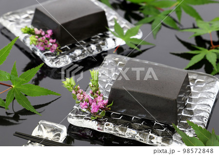 黒ごま豆腐　ごま豆腐 98572848