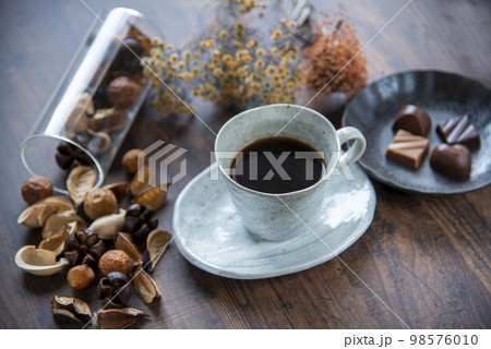 コーヒーと木の実のドライフラワー コーヒーと木の実のドライフラワー 98576010