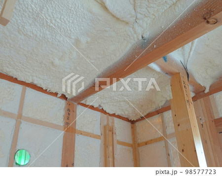 住宅の吹付断熱工事発砲ウレタン17 住宅の吹付断熱工事発砲ウレタン17 98577723