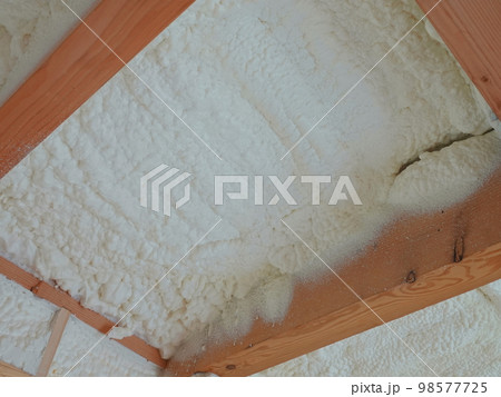 住宅の吹付断熱工事発砲ウレタン19 住宅の吹付断熱工事発砲ウレタン19 98577725