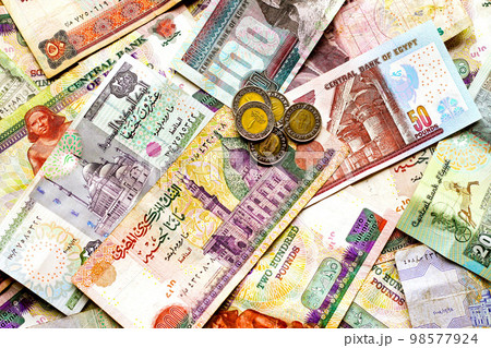 Egyptian pounds 98577924