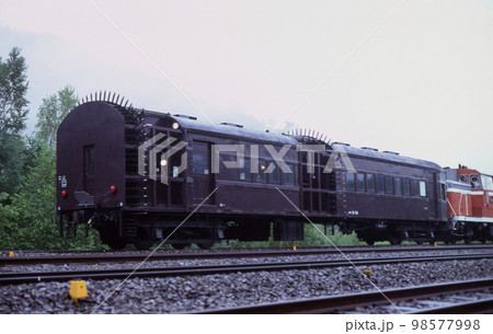 石勝線 ホロカ(信) JR北海道 DE15-1545(空知)+オヤ31-32(札幌) オイラン 石勝線 ホロカ(信) JR北海道 DE15-1545(空知)+オヤ31-32(札幌) オイラン 98577998