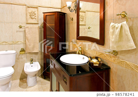 Classic bathroom 98578241