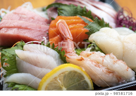 刺身盛り合わせパック 98581716