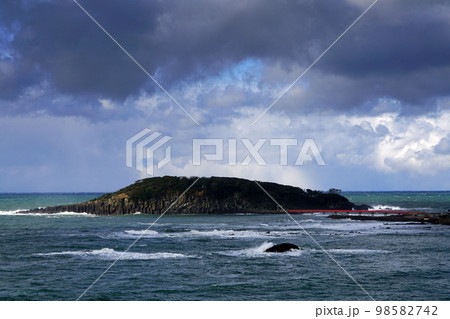 厳冬の雄島 冬 荒波 東尋坊 越前海岸 厳冬の雄島 冬 荒波 東尋坊 越前海岸 98582742