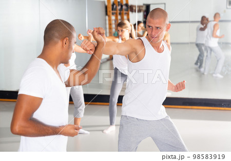 self defense moves for men