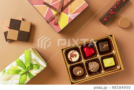 チョコレートギフト、バレンタインなど チョコレートギフト、バレンタインなど 98584950