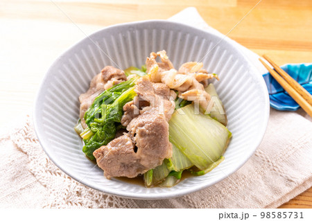 しろ菜と豚肉のオイスターソース炒め しろ菜と豚肉のオイスターソース炒め 98585731