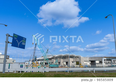 《福岡県》増改築工事中の福岡空港国際線ターミナルビル（2023年1月撮影） 98585809