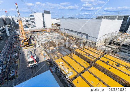 《福岡県》増改築工事中の福岡空港国際線ターミナルビル（2023年1月撮影） 98585822