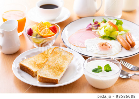 朝食のイメージ〜洋食 98586688