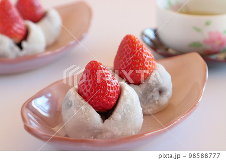 いちご大福 春イメージ 手作り いちご大福 春イメージ 手作り 98588777